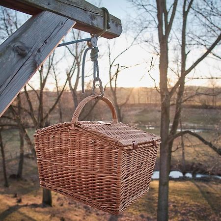 Vila Treehouse Křemílek Jesenice  Exteriér fotografie