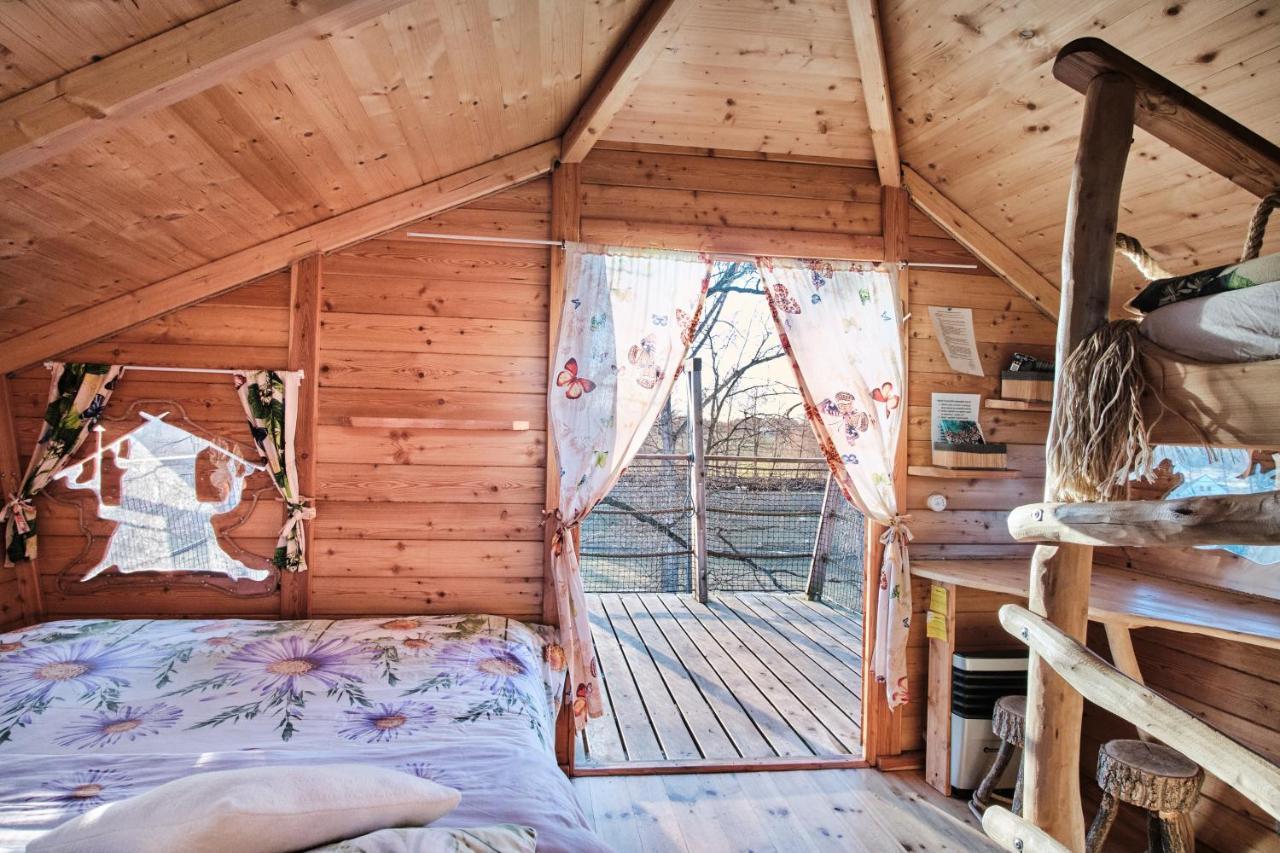Vila Treehouse Křemílek Jesenice  Exteriér fotografie