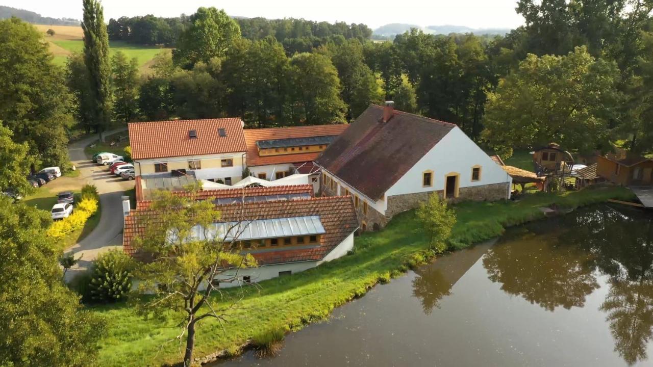 Vila Treehouse Křemílek Jesenice  Exteriér fotografie